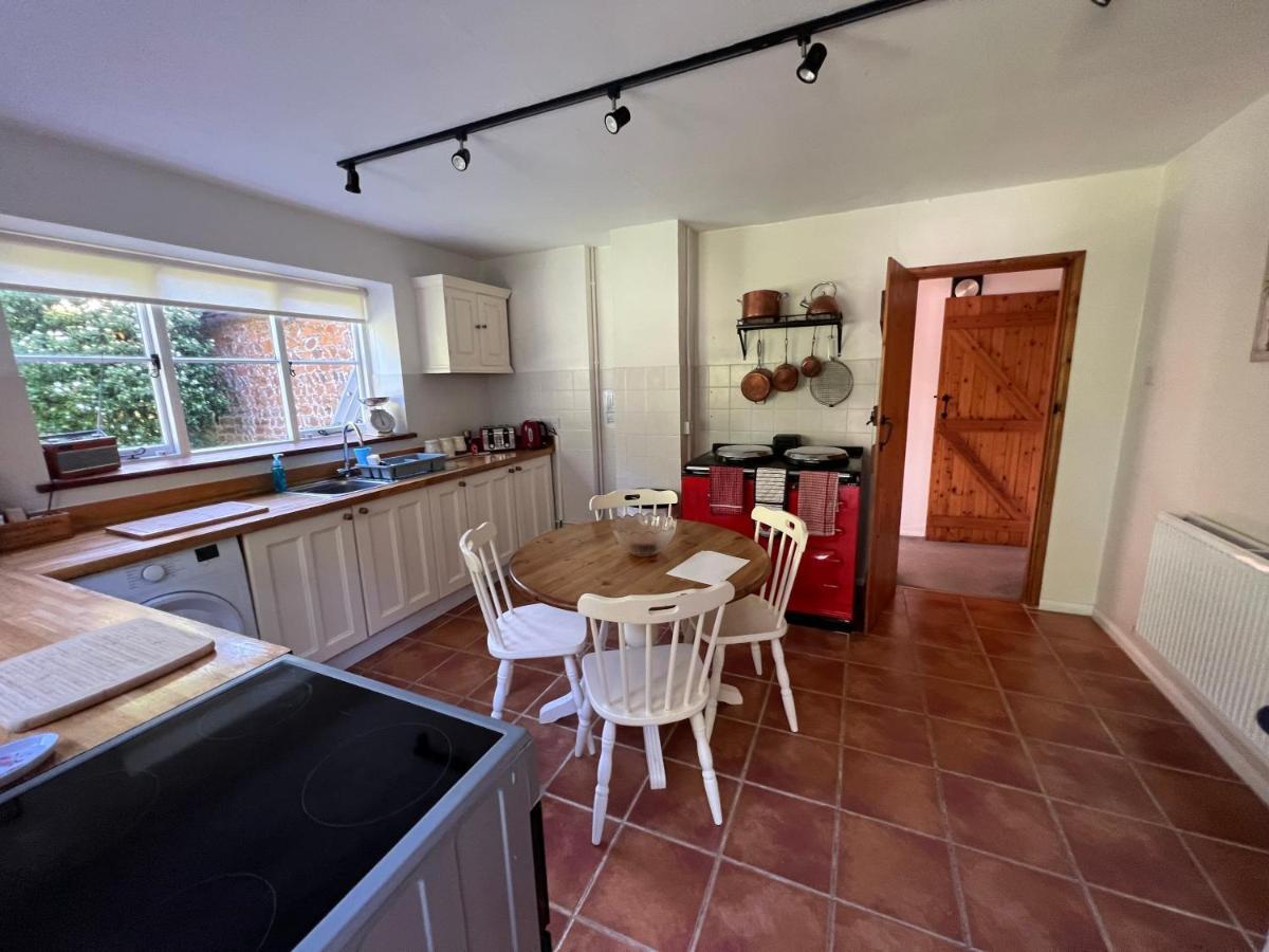 Forestry Cottage. Hot Tub, Open Fire, Dog Friendly Gaywood Eksteriør bilde